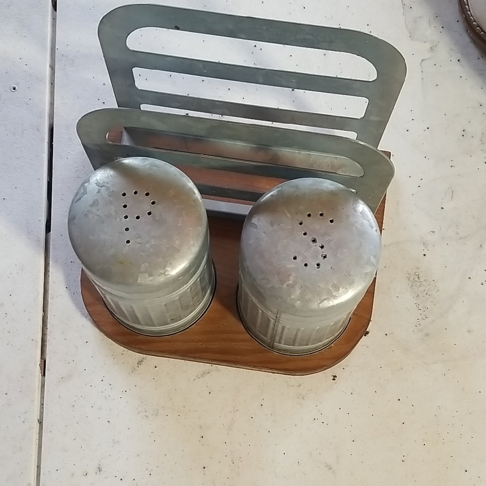Metal Salt and Pepper Shaker Set with Holder